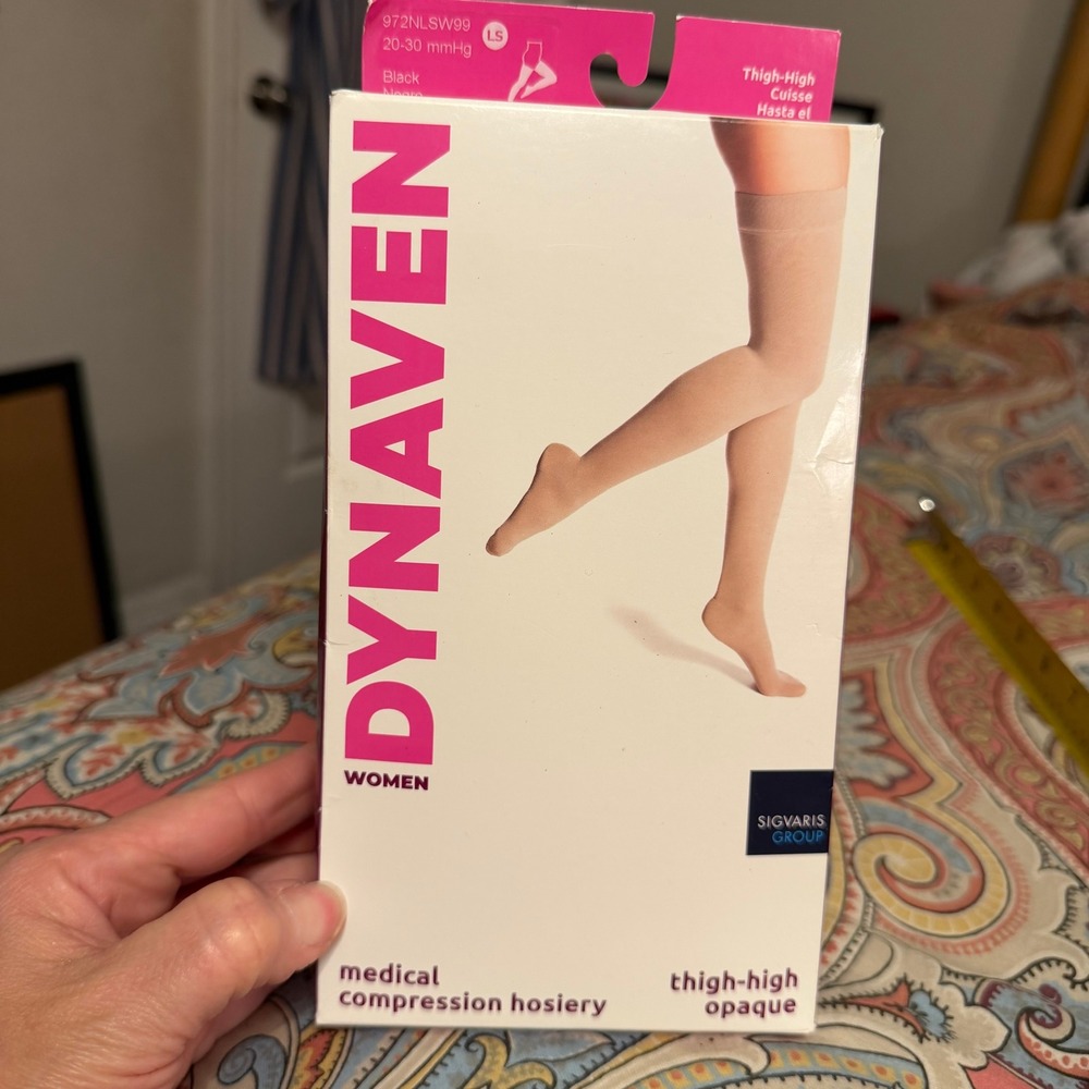 Dynaven Sigvaris‎ 20-30 mmHg Compression Thigh High Opaque Black LS 972NLSW99